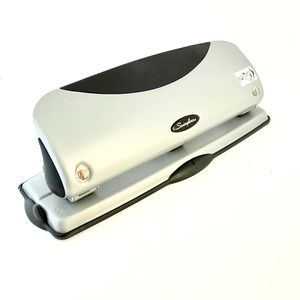 Swingline Easy View 3 Hole Desktop Punch Professional Series 12 Sheets 74063